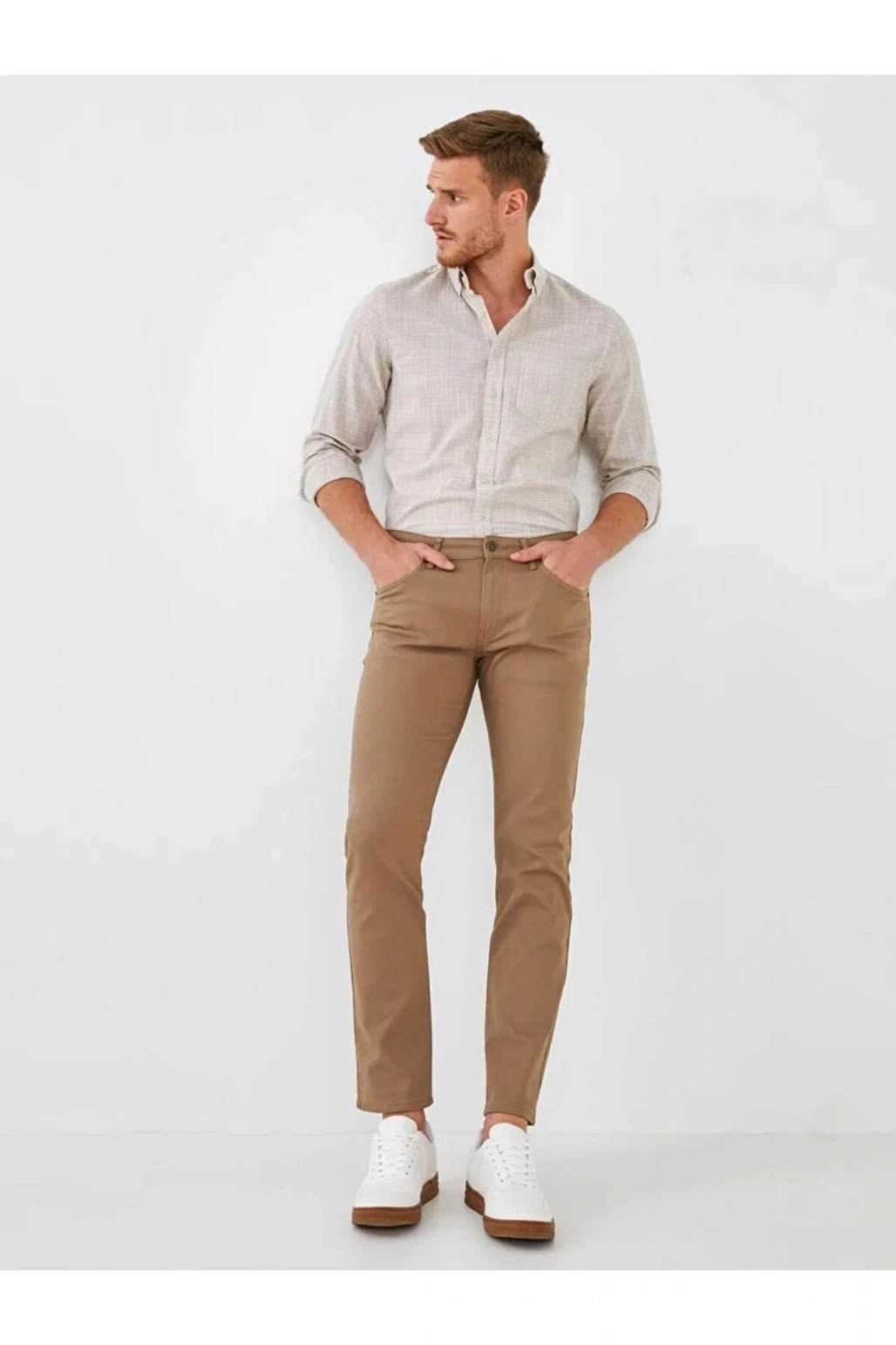 LCWAIKIKI Classic Bej Dar Kalıp Gabardin Erkek Chino Pantolon