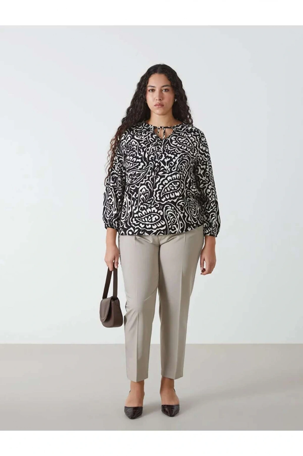 LCWAIKIKI Classic Bej Loose Fit Kadın Pantolon