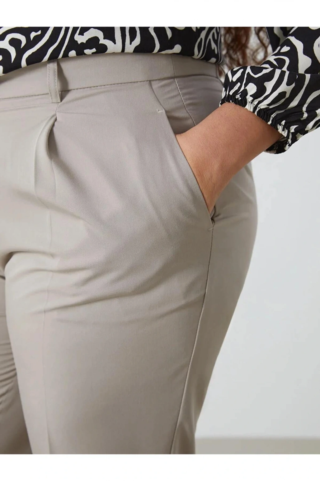 LCWAIKIKI Classic Bej Loose Fit Kadın Pantolon