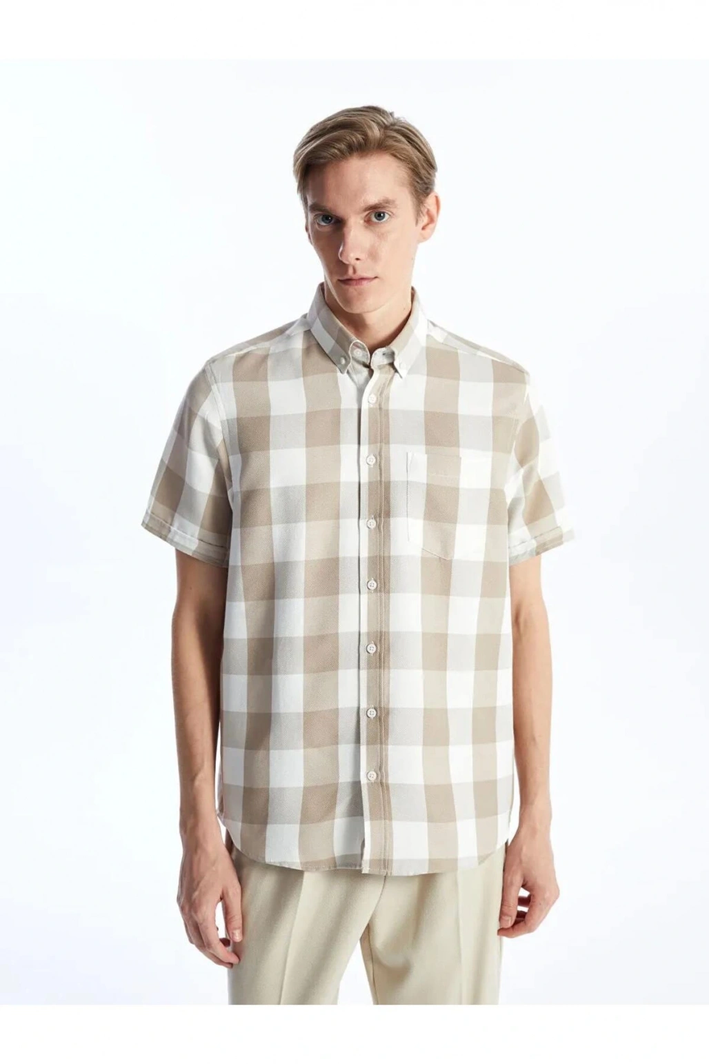 LCWAIKIKI Classic Bej Regular Fit Kısa Kollu Ekose Armürlü Erkek Gömlek