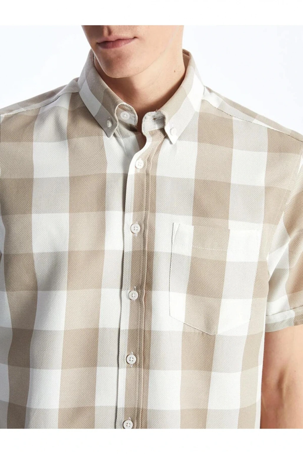 LCWAIKIKI Classic Bej Regular Fit Kısa Kollu Ekose Armürlü Erkek Gömlek