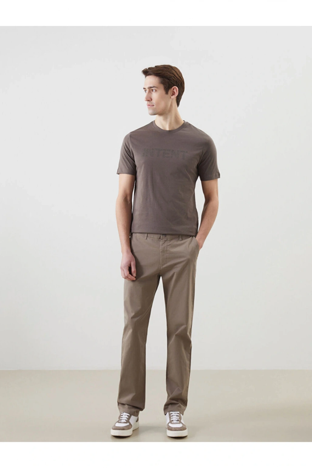 LCWAIKIKI Classic Bej Standart Kalıp Gabardin Erkek Chino Pantolon