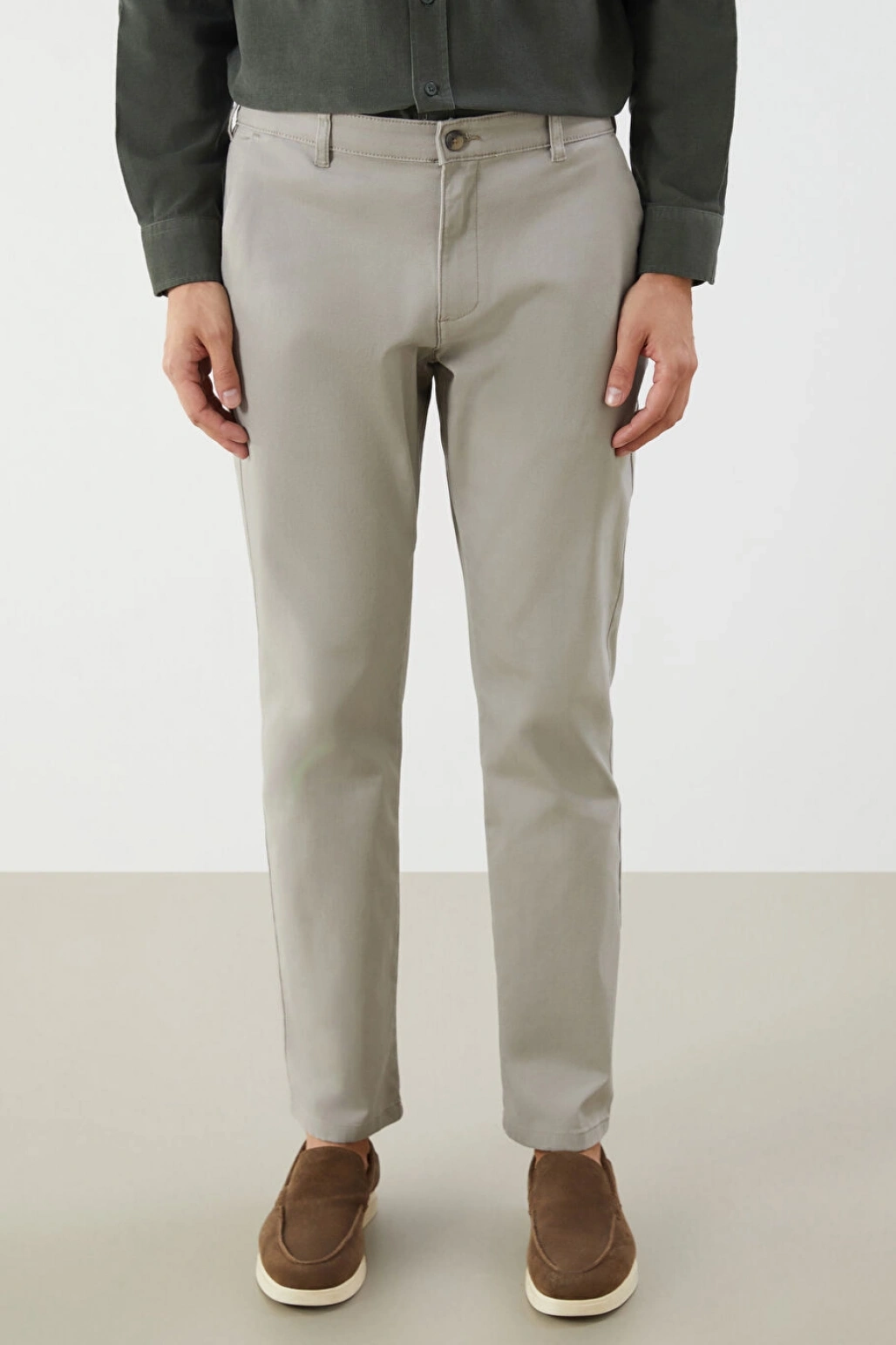 LCWAIKIKI Classic Bej Standart Kalıp Gabardin Erkek Chino Pantolon