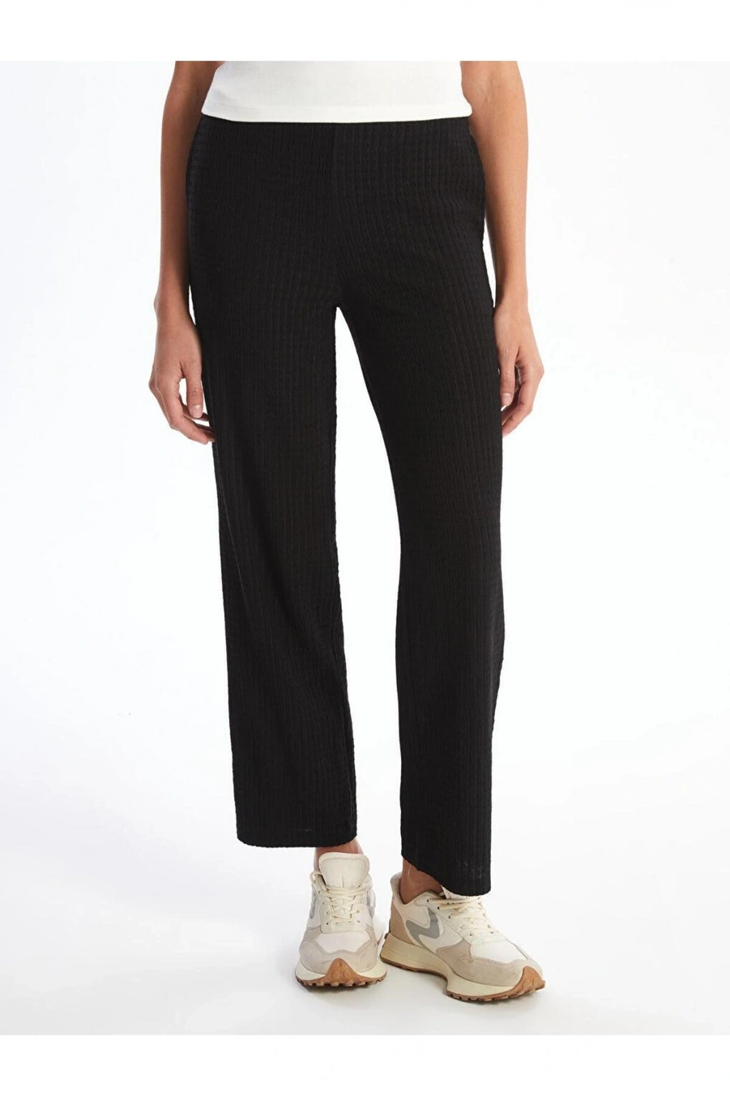 LCWAIKIKI Classic Beli Lastikli Dokulu Kadın Pantolon