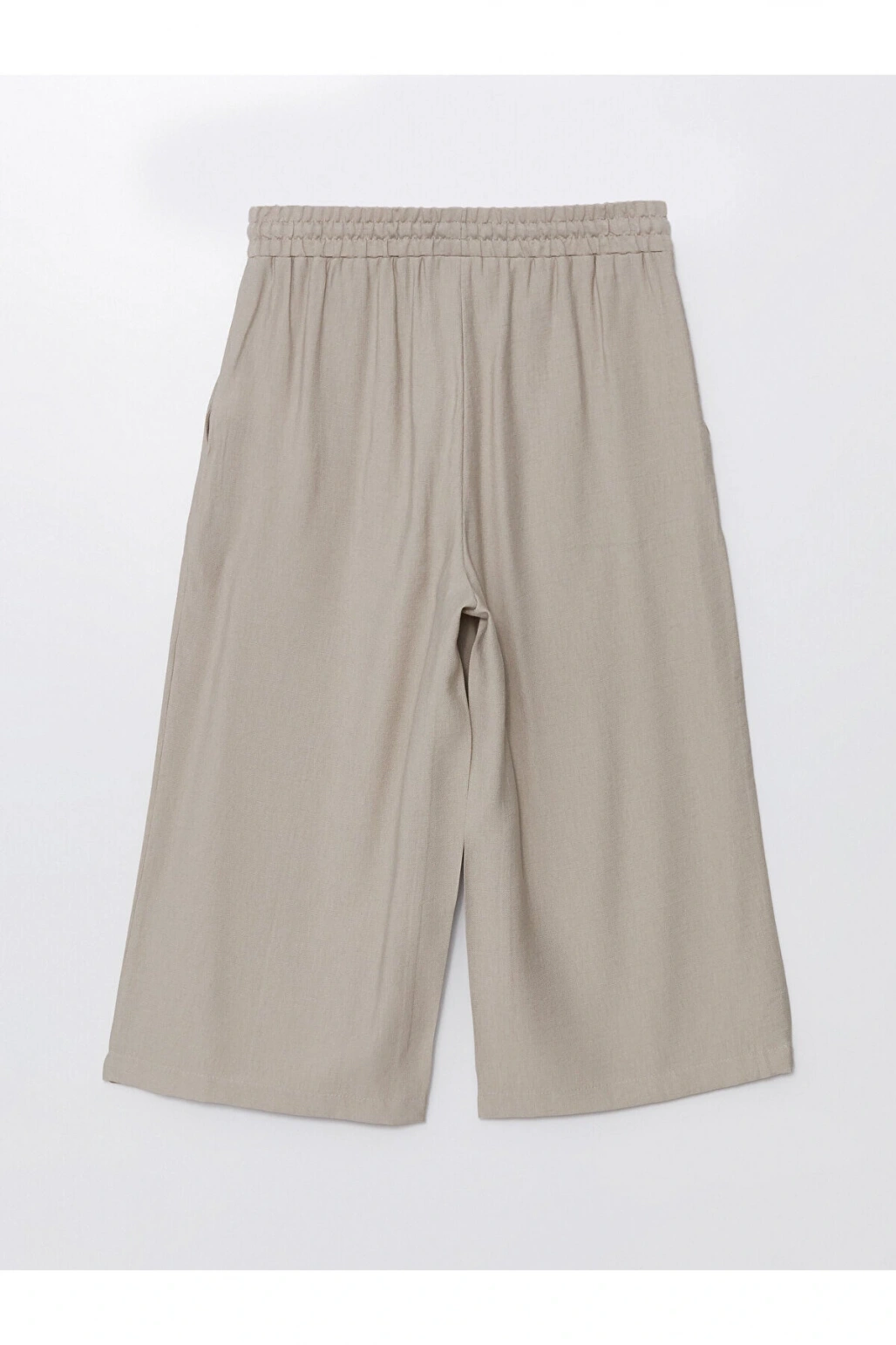 LCWAIKIKI Classic Beli Lastikli Rahat Kalıp Kadın Kapri