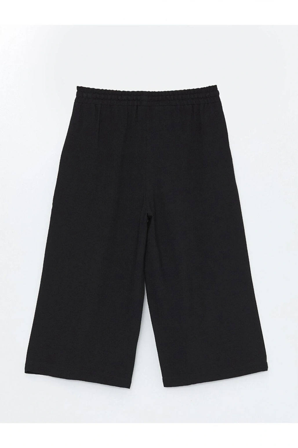 LCWAIKIKI Classic Beli Lastikli Rahat Kalıp Kadın Kapri