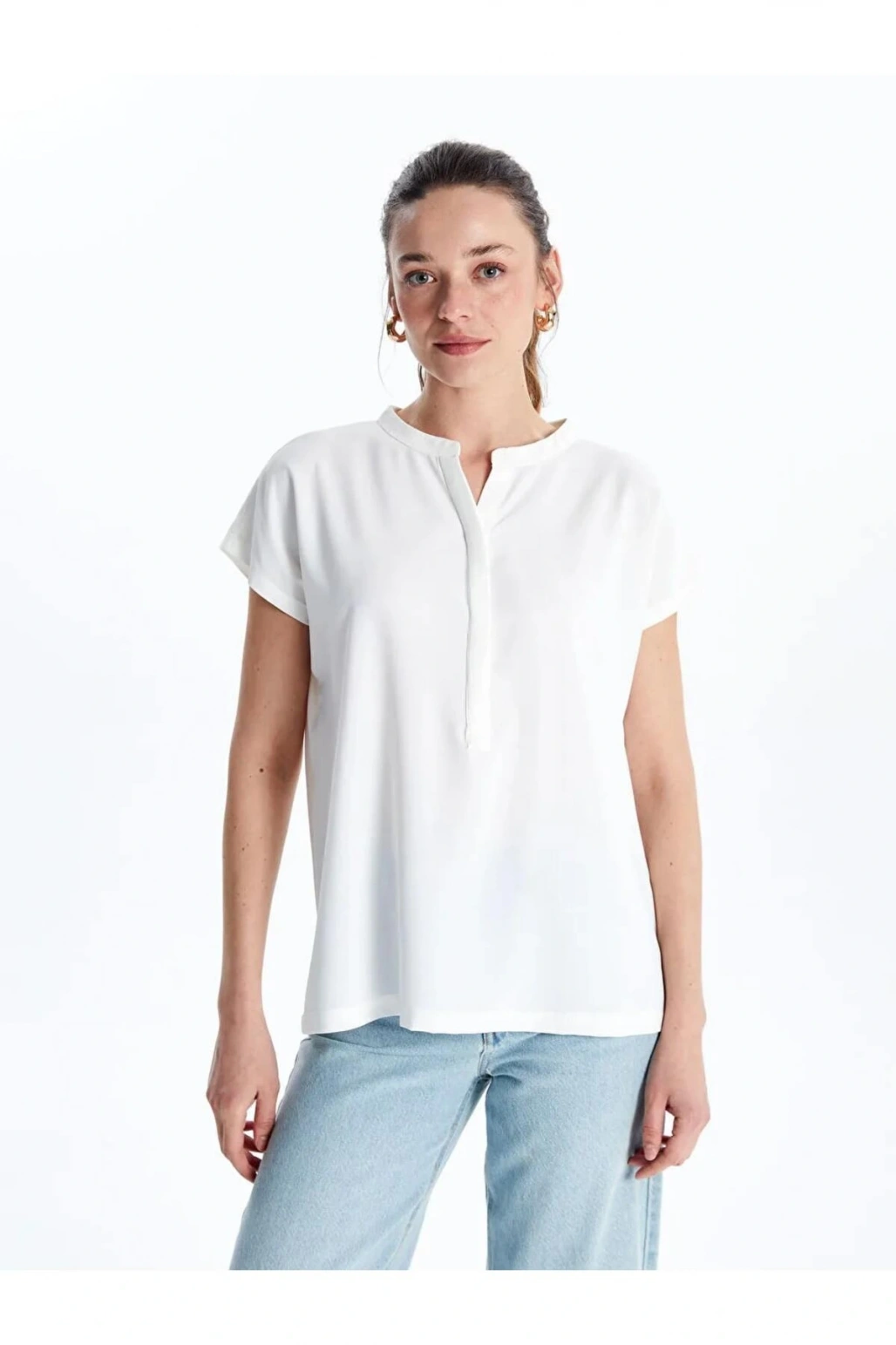 LCWAIKIKI Classic Beyaz Kaçık Yaka Kadın Bluz