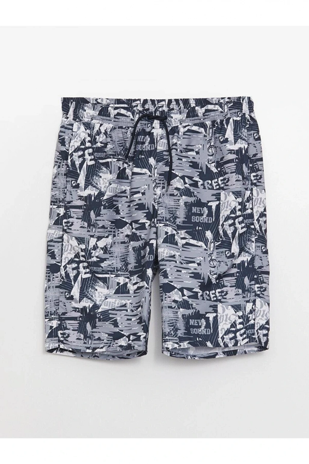 LCWAIKIKI Classic Diz Hizası Boy Desenli Erkek Deniz Şortu