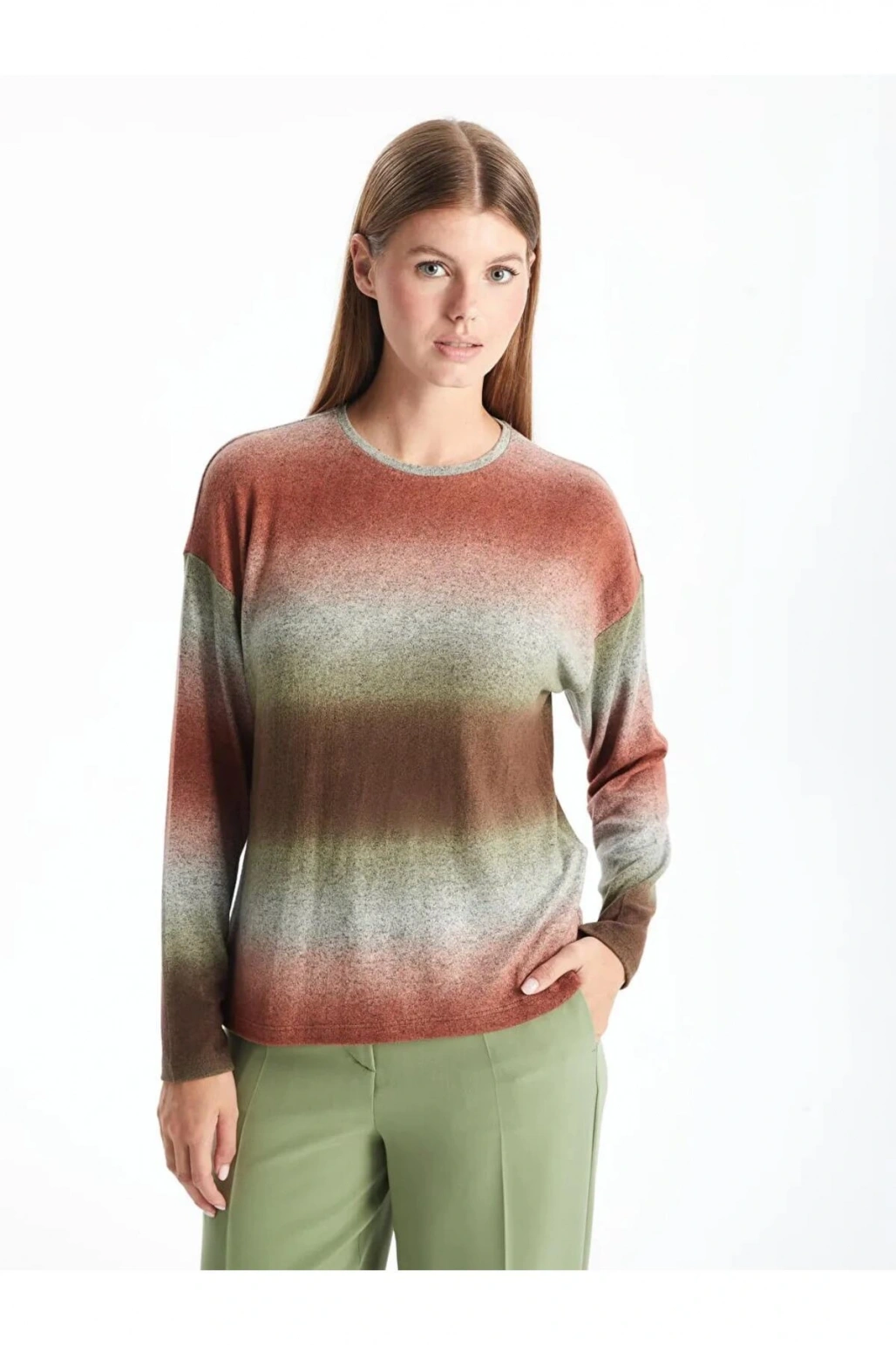 LCWAIKIKI Classic Kahverengi Bisiklet Yaka Batik Kadın Tişört