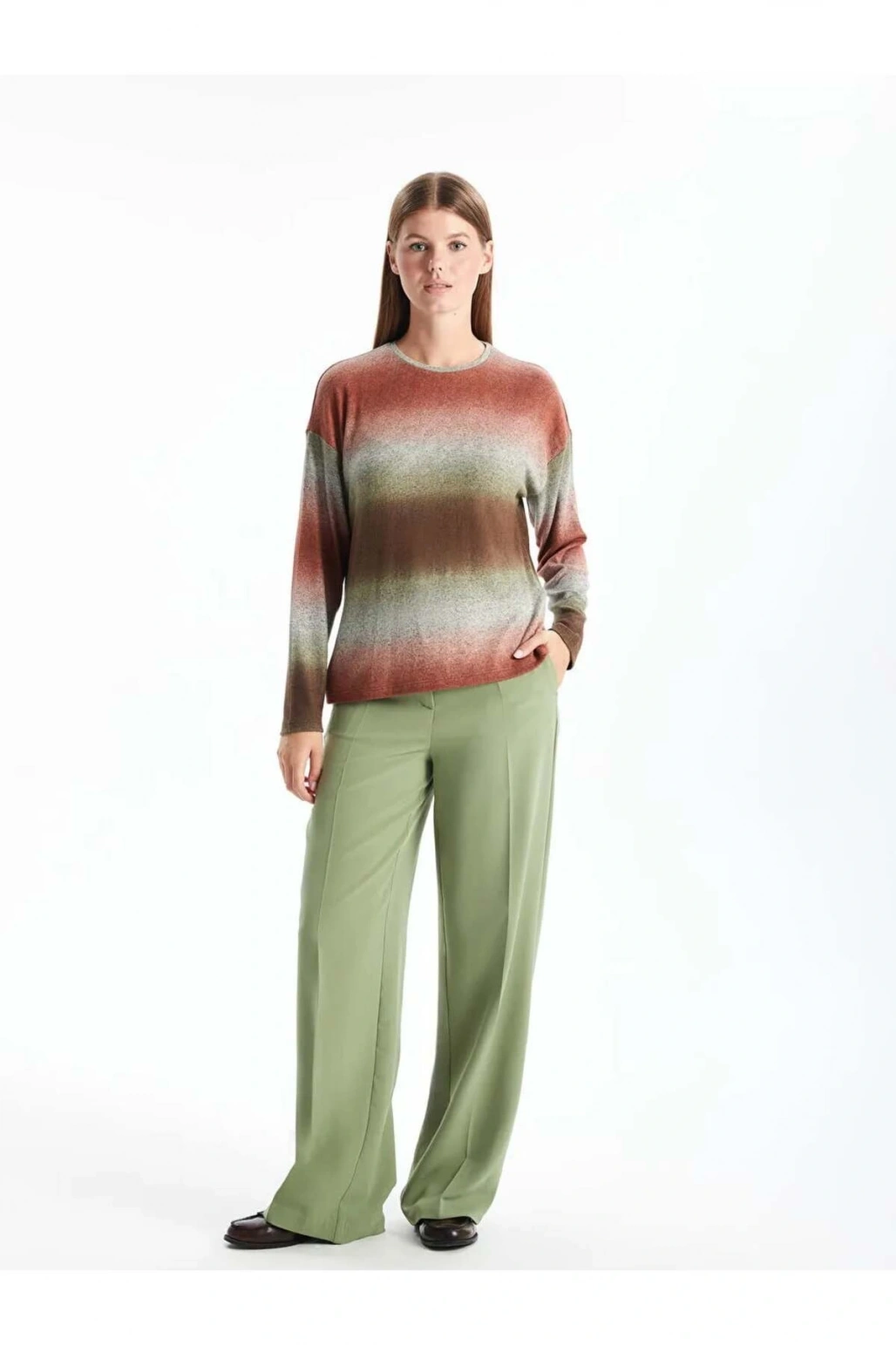 LCWAIKIKI Classic Kahverengi Bisiklet Yaka Batik Kadın Tişört