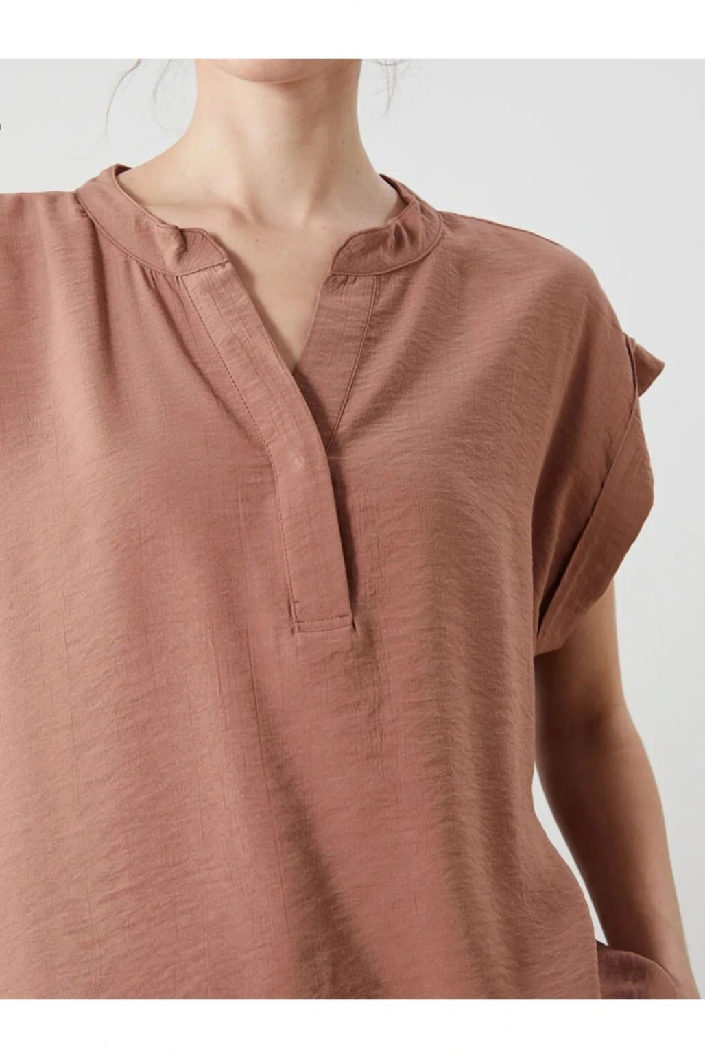 LCWAIKIKI Classic Kahverengi Kaçık Yaka Kadın Bluz T T