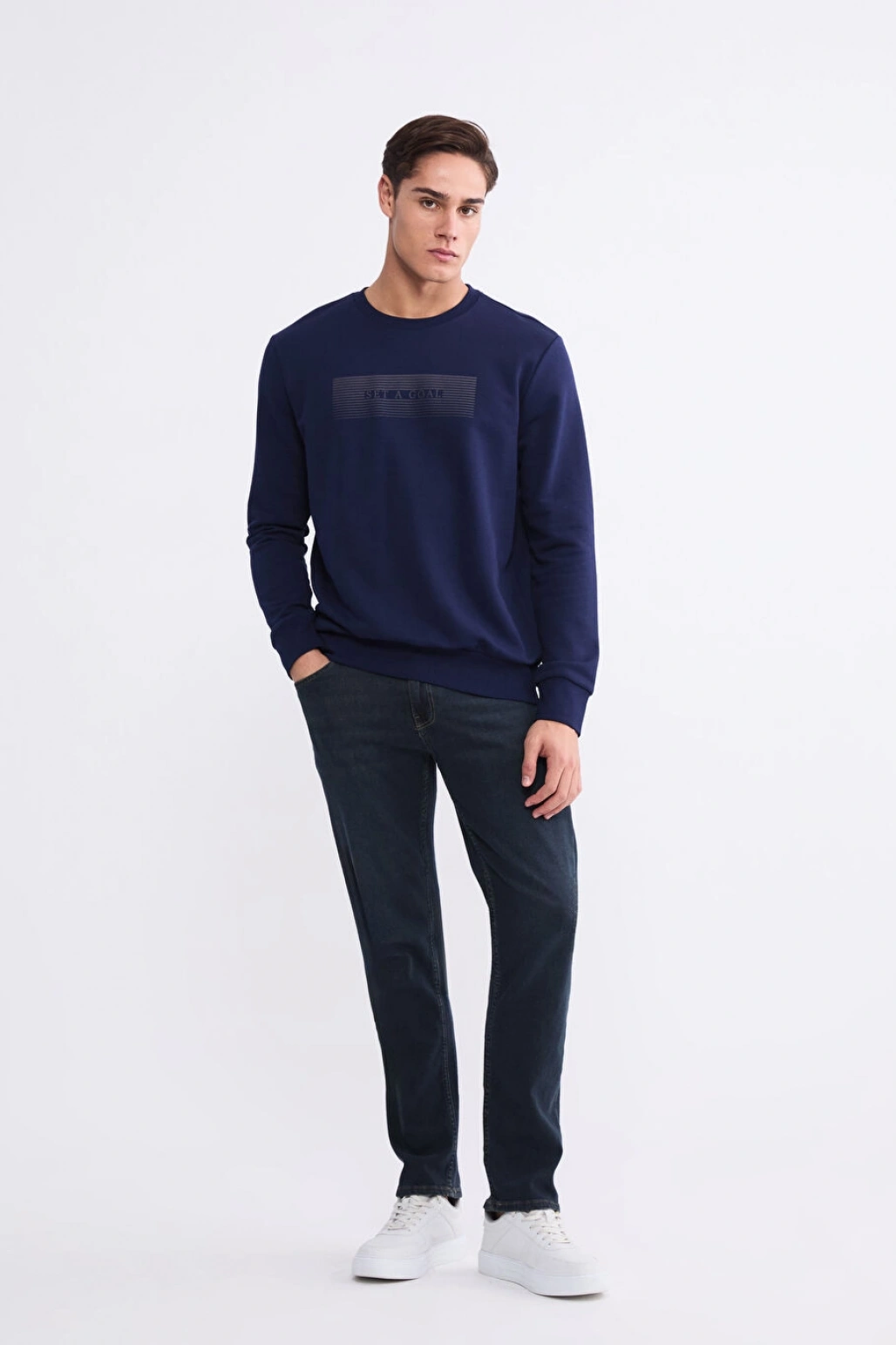 LCWAIKIKI Classic Lacivert Bisiklet Yaka Baskılı Erkek Sweatshirt