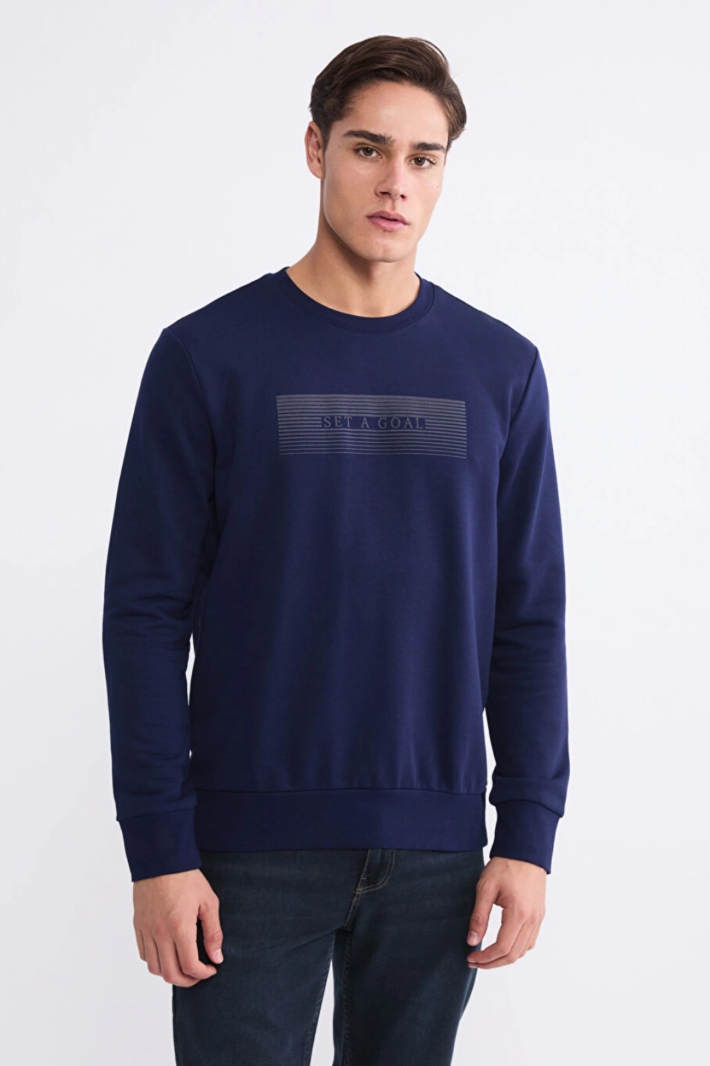 LCWAIKIKI Classic Lacivert Bisiklet Yaka Baskılı Erkek Sweatshirt