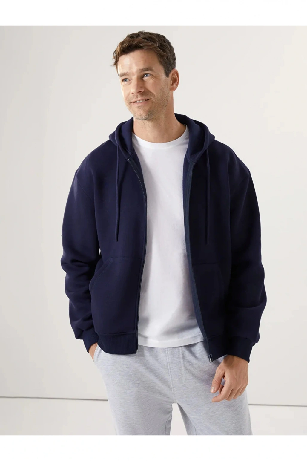 LCWAIKIKI Classic Lacivert Kapüşonlu Uzun Kollu Erkek Fermuarlı Sweatshirt