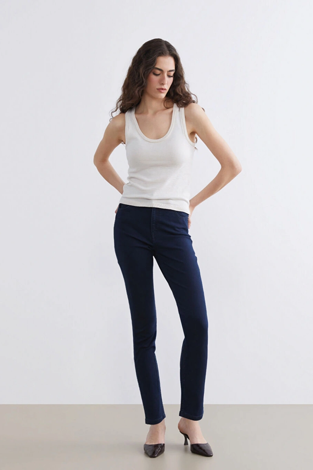 LCWAIKIKI Classic Lacivert Slim Fit Kadın Jean Pantolon