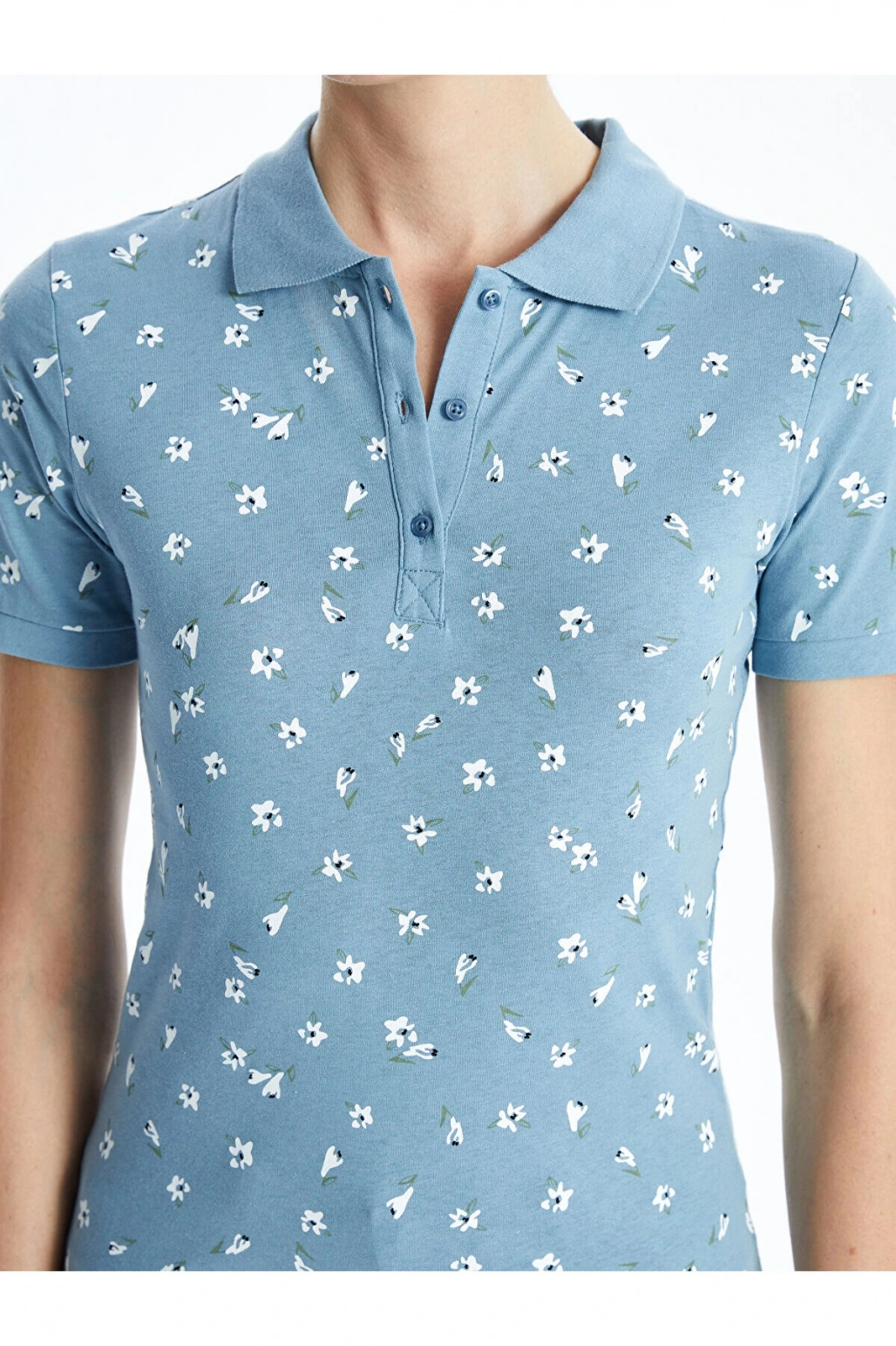 LCWAIKIKI Classic Mavi Polo Yaka Desenli Kadın Tişört