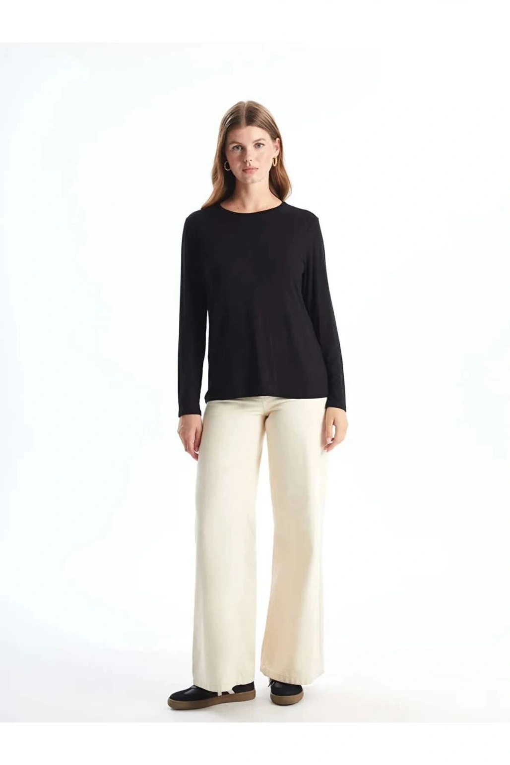 LCWAIKIKI Classic Siyah Bisiklet Yaka Kadın Tişört