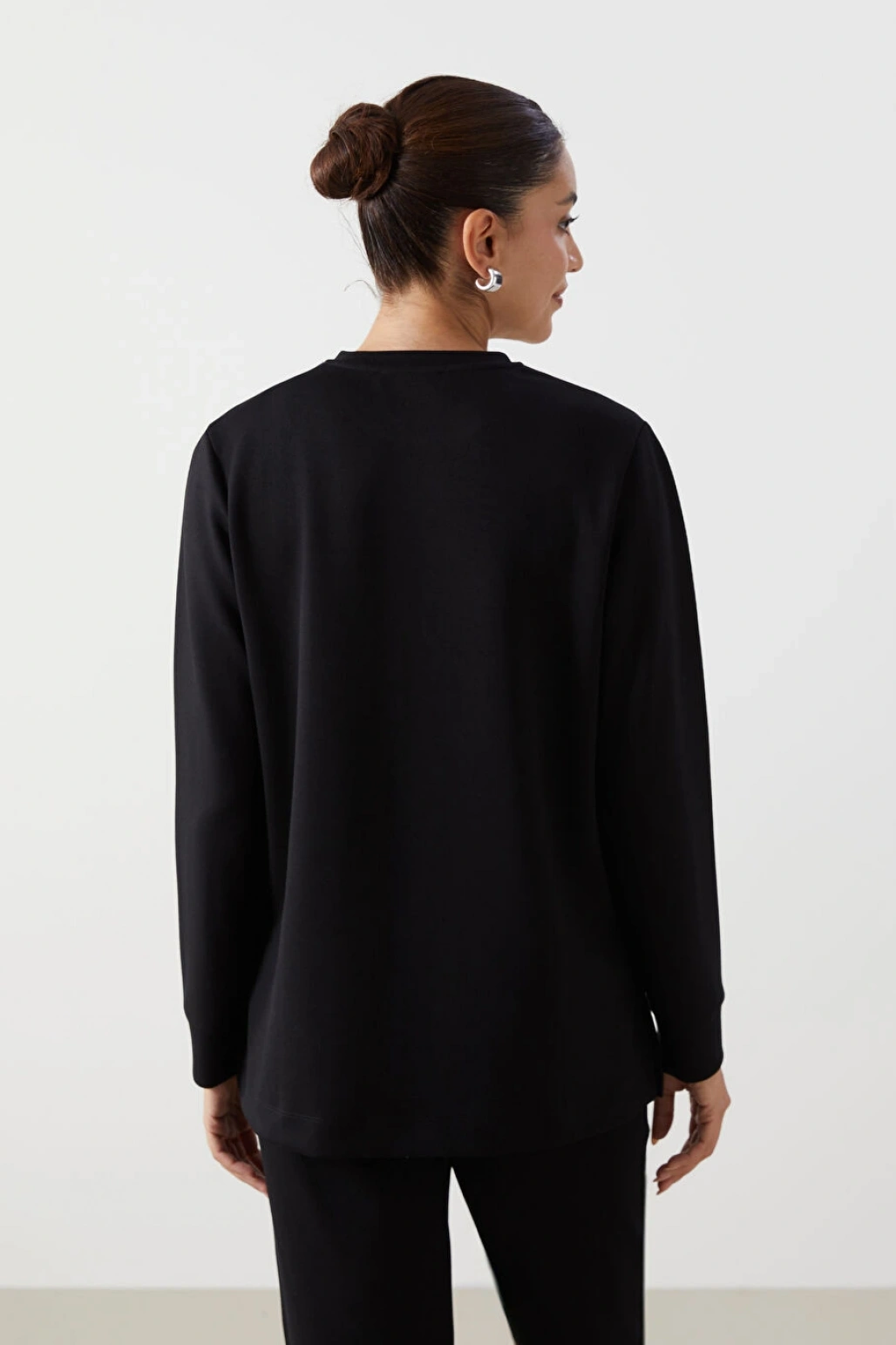 LCWAIKIKI Classic Siyah Bisiklet Yaka Renk Bloklu Kadın Sweatshirt Tunik