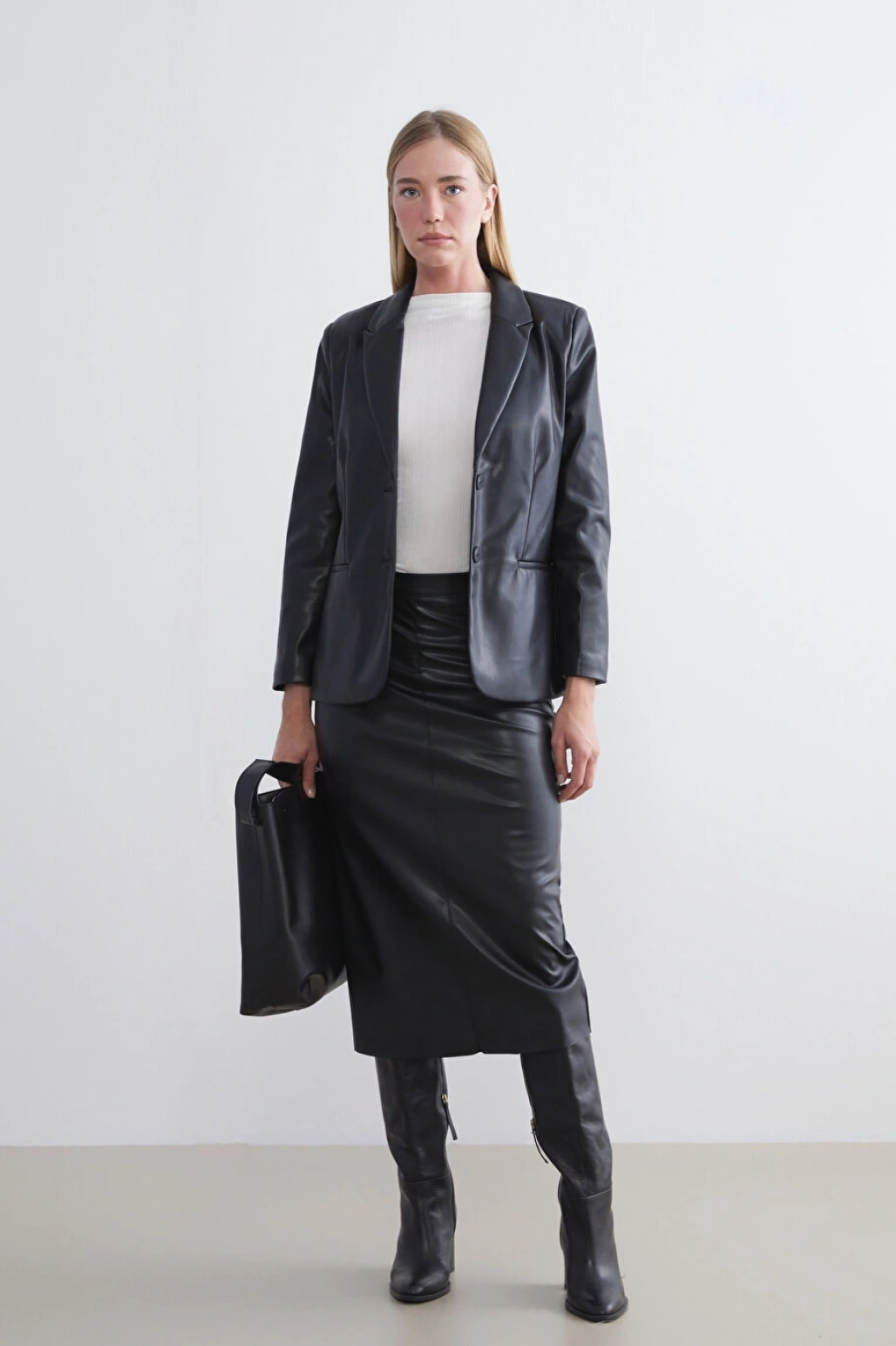 LCWAIKIKI Classic Siyah Kadın Deri Görünümlü Blazer Ceket