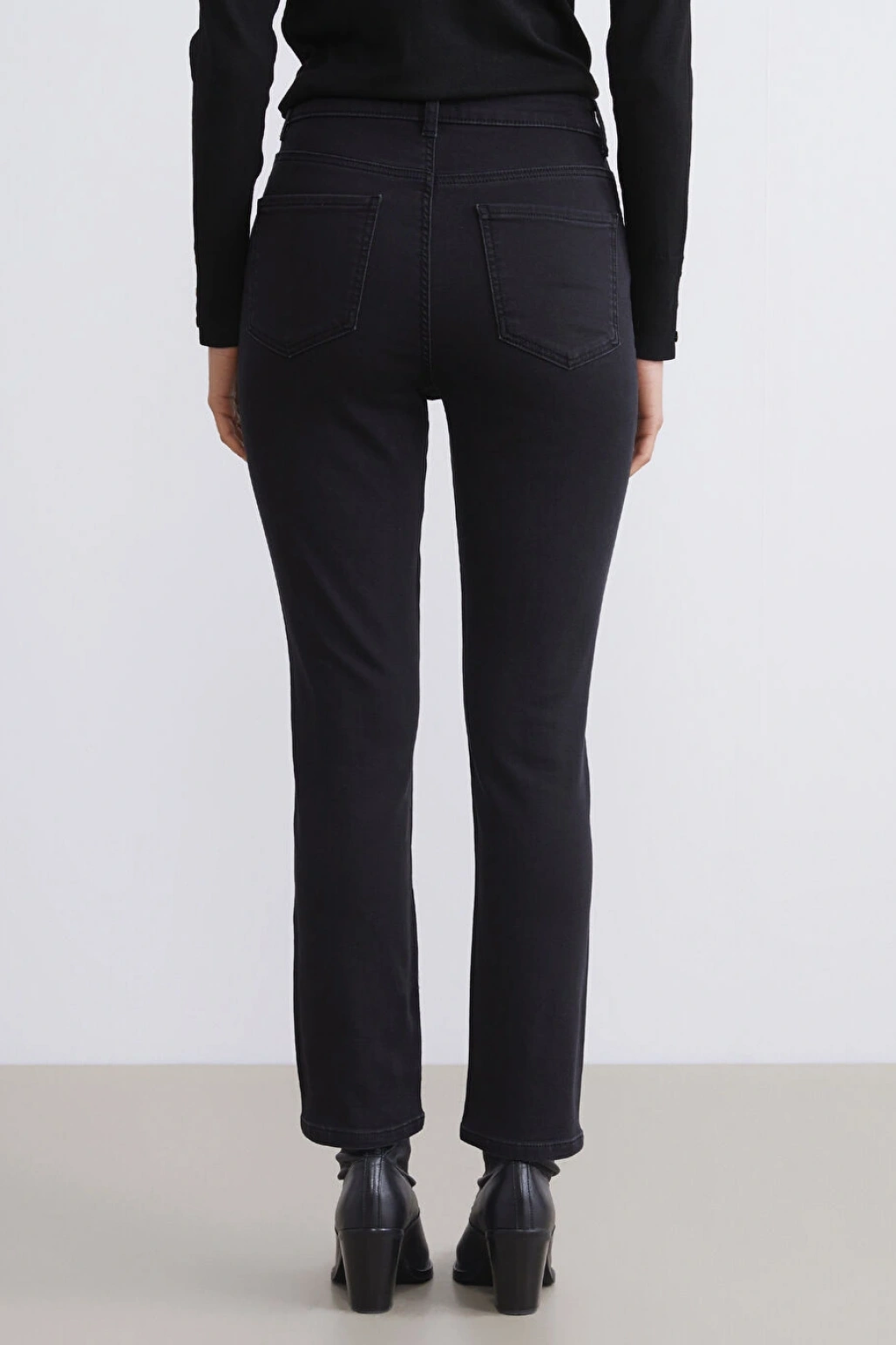 LCWAIKIKI Classic Siyah Slim Fit Kadın Içi Şardonlu Jean Pantolon