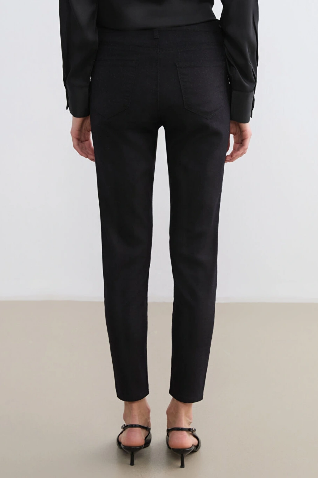 LCWAIKIKI Classic Siyah Slim Fit Kadın Jean Pantolon