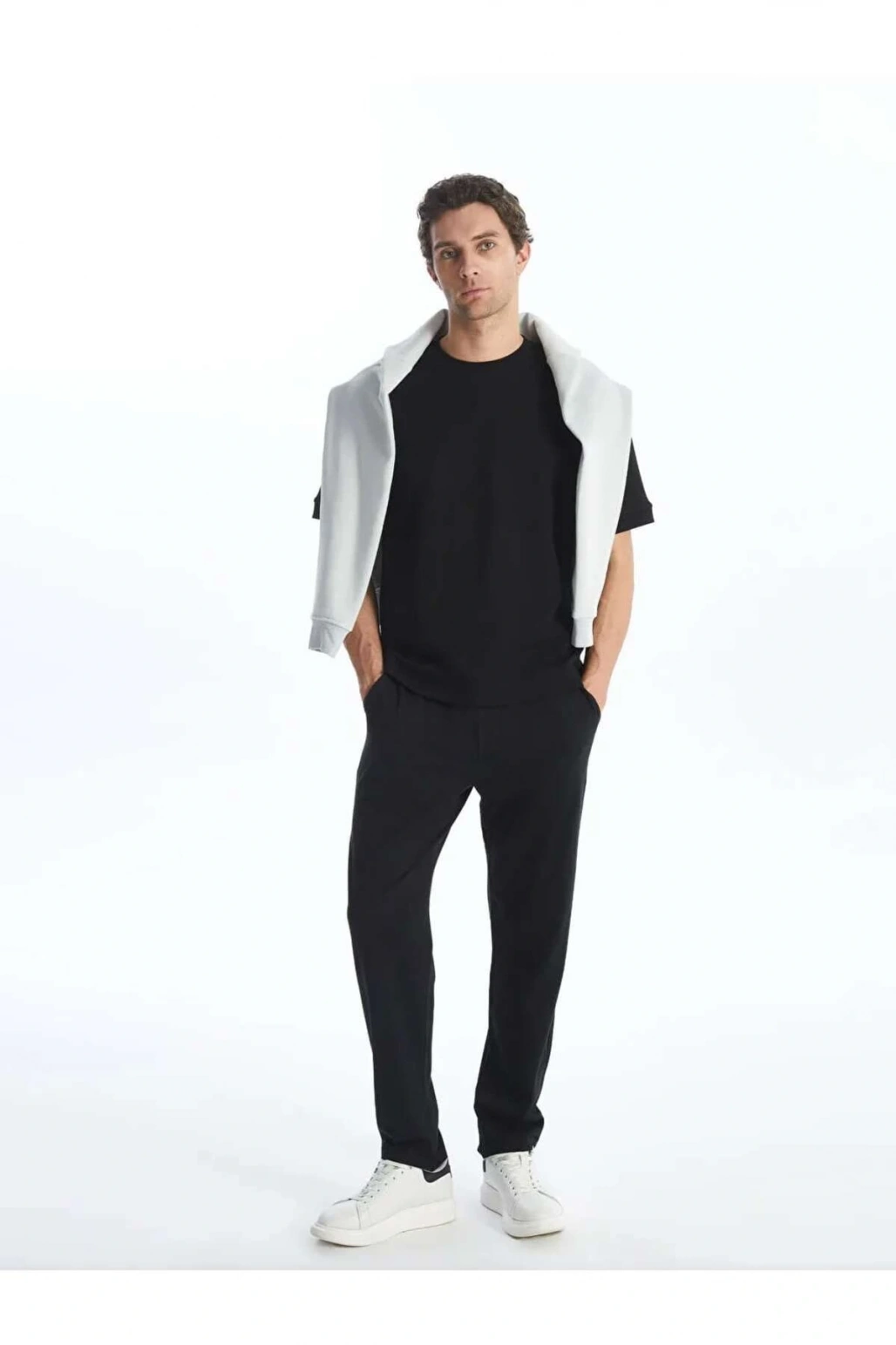 LCWAIKIKI Classic Siyah Standart Kalıp Erkek Eşofman Altı