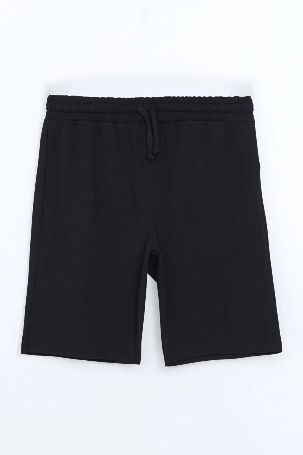 LCWAIKIKI Classic Siyah Standart Kalıp Pike Erkek Şort