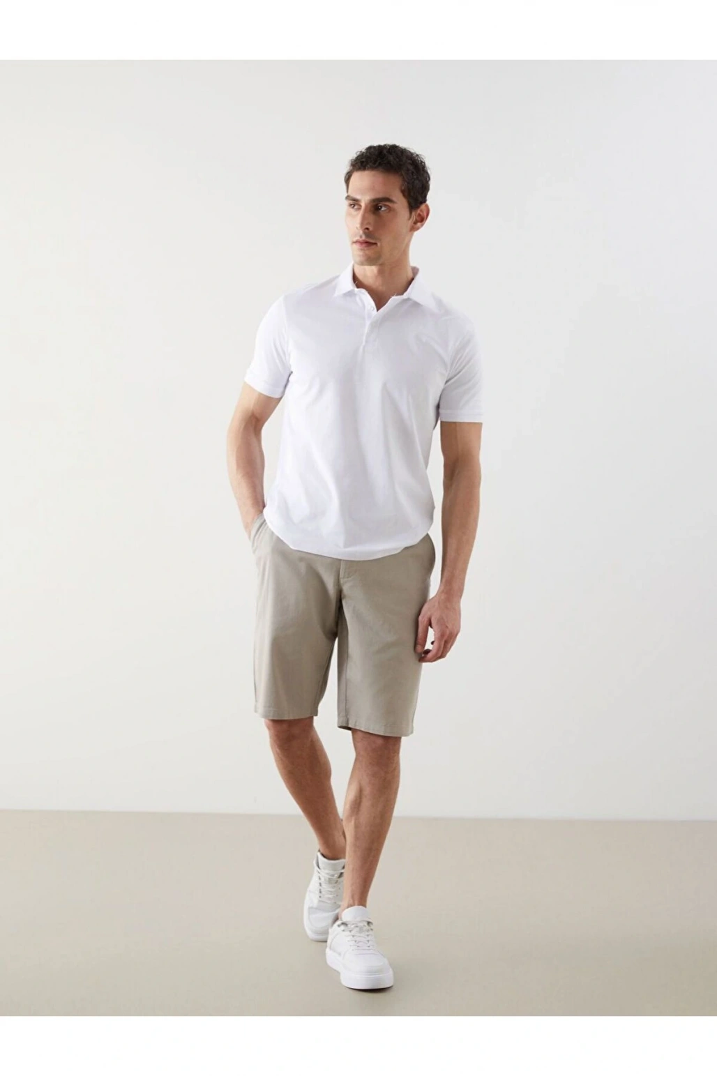 LCWAIKIKI Classic Standart Kalıp Gabardin Erkek Şort