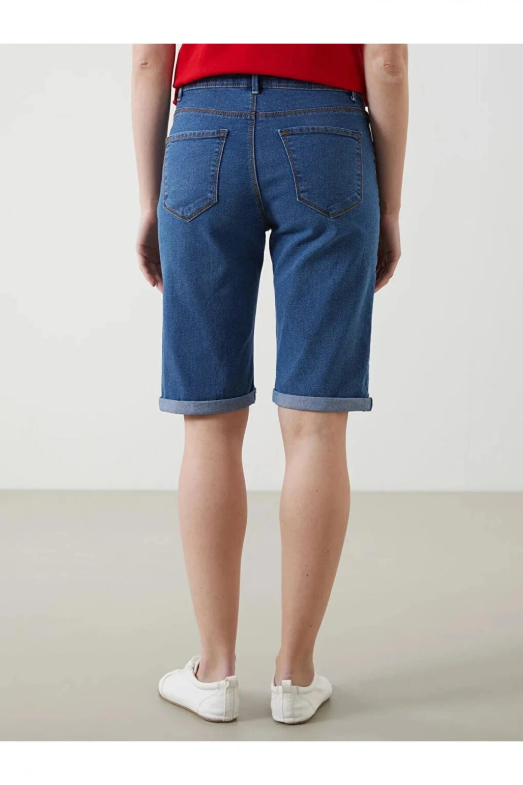 LCWAIKIKI ClassicIndigo Dar Fit Kadın Jean Şort