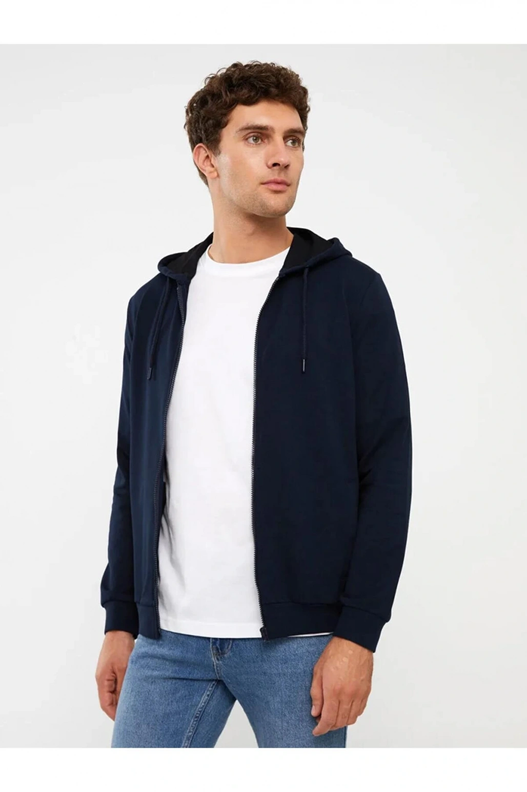 LCWAIKIKI ClassicLacivert Kapüşonlu Uzun Kollu Erkek Spor Hırka