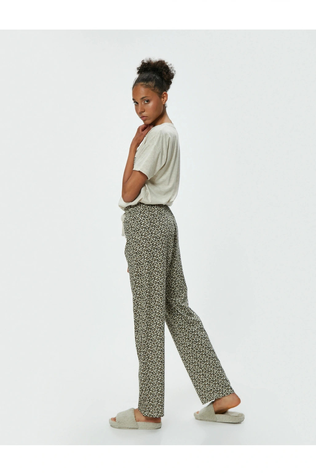 Leopar Desenli Pijama Takımı Kısa Kollu
