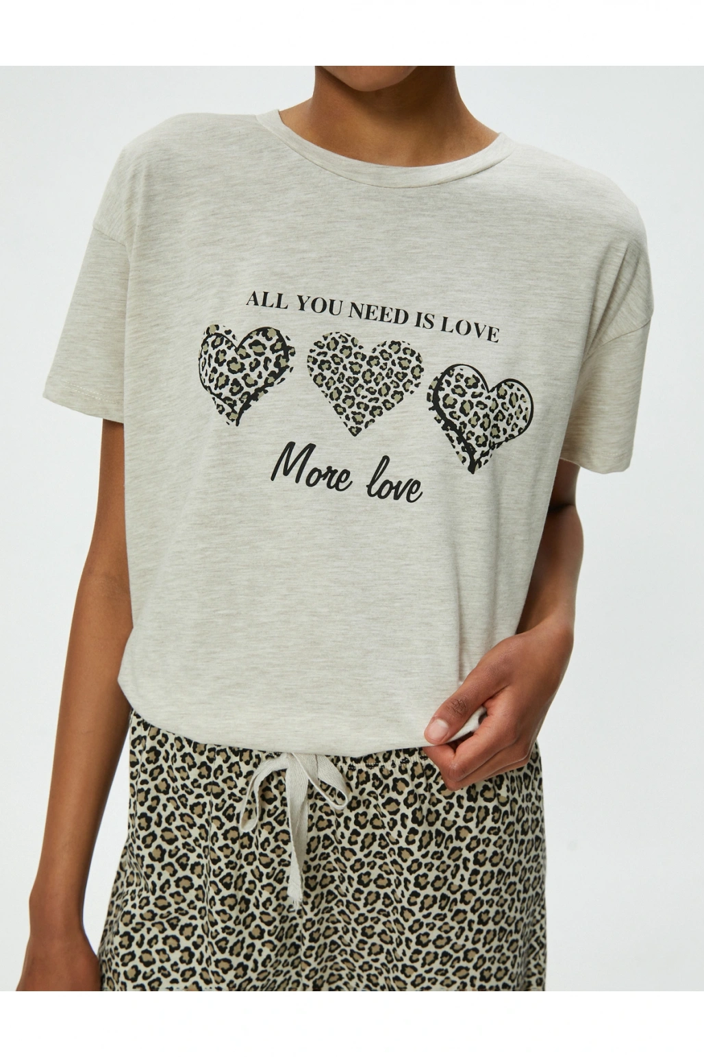 Leopar Desenli Pijama Takımı Kısa Kollu