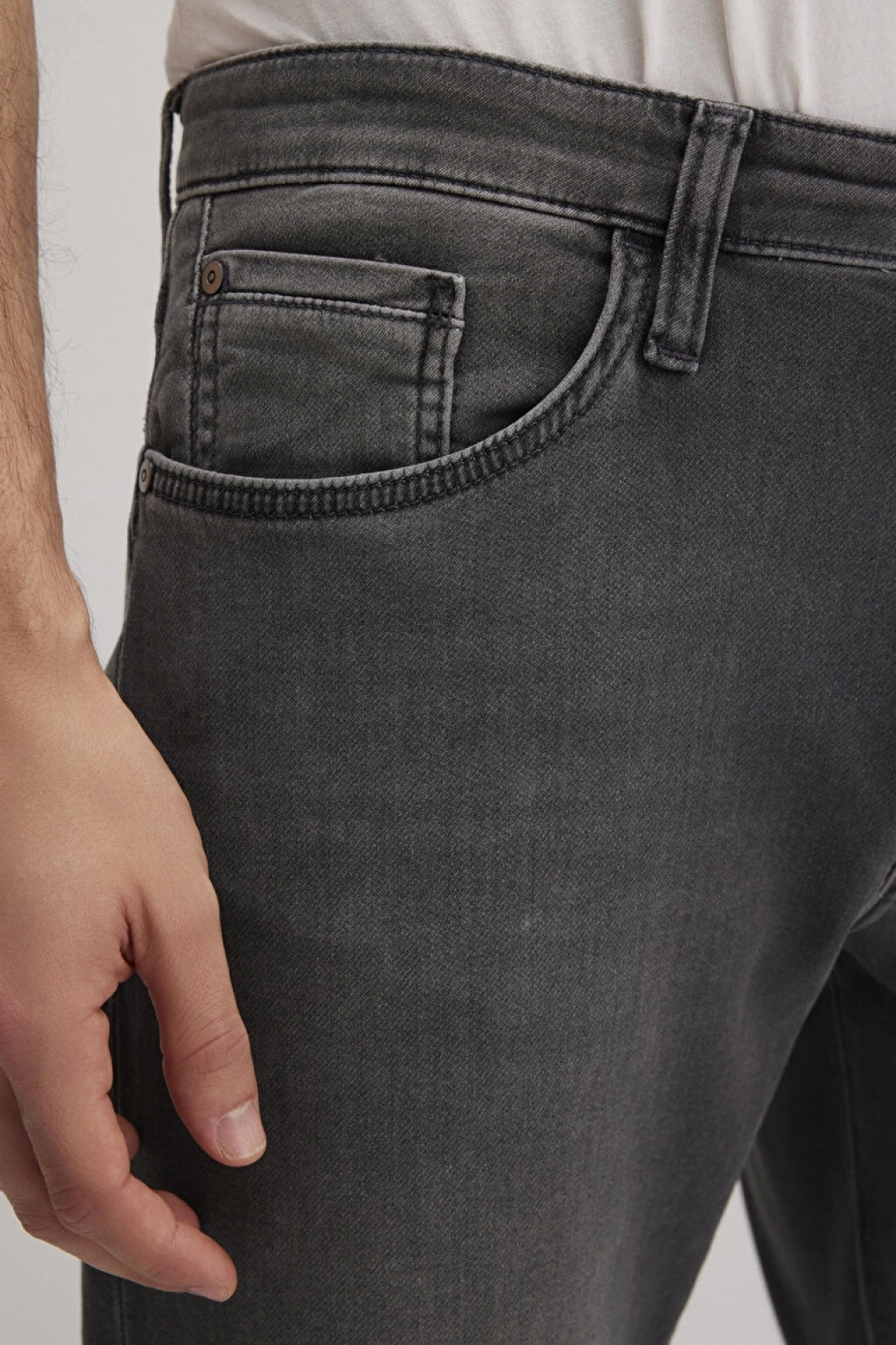 Marcus Sporty Koyu Gri Smoke Jean Pantolon