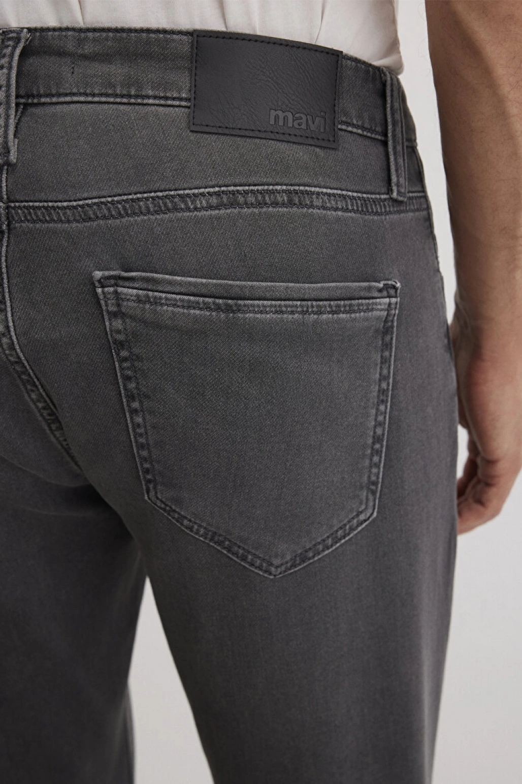 Marcus Sporty Koyu Gri Smoke Jean Pantolon