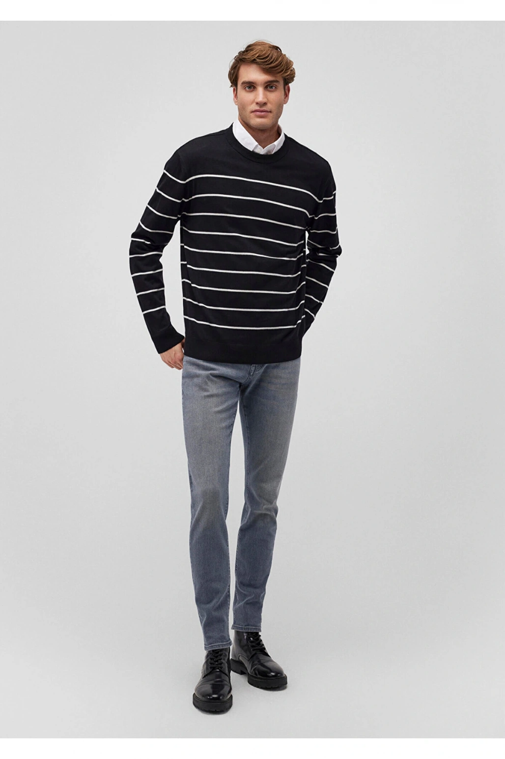 Mavi Beyaz Çizgili Siyah Kazak Regular Fit / Normal Kesim