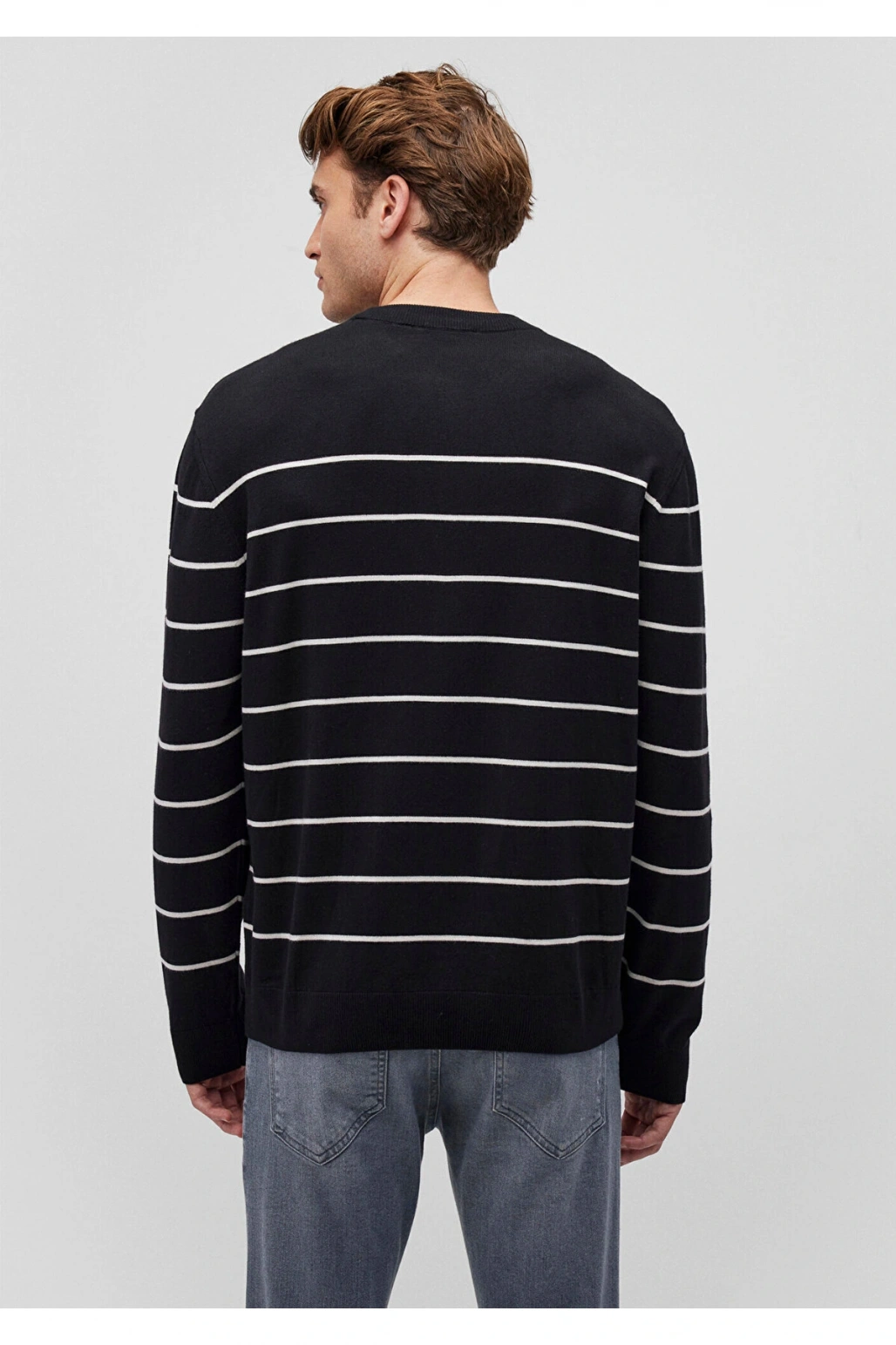 Mavi Beyaz Çizgili Siyah Kazak Regular Fit / Normal Kesim