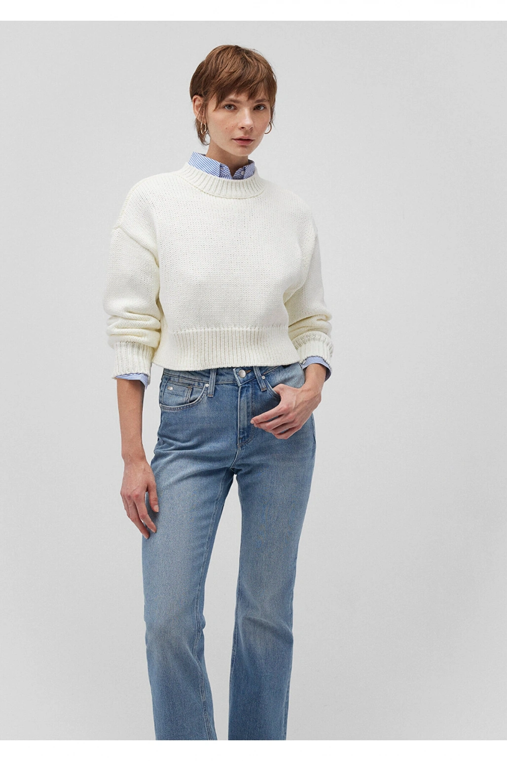 Mavi Bisiklet Yaka Beyaz Crop Kazak Regular Fit / Normal Kesim