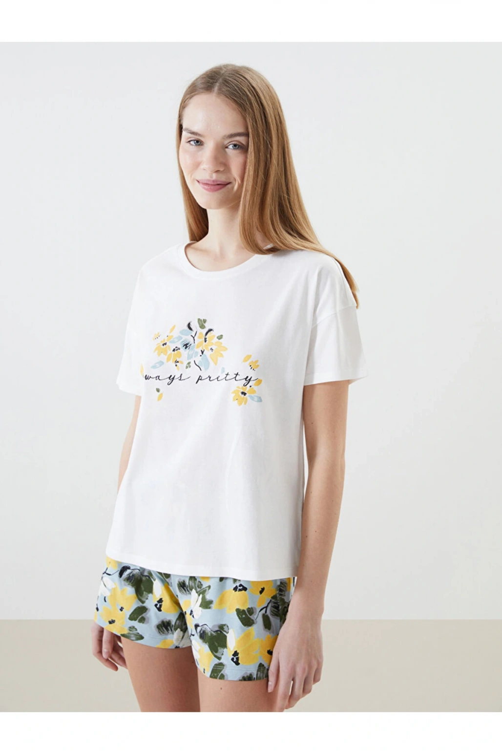 Mavi Bisiklet Yaka Çiçekli Kadın Şortlu Pijama Takımı