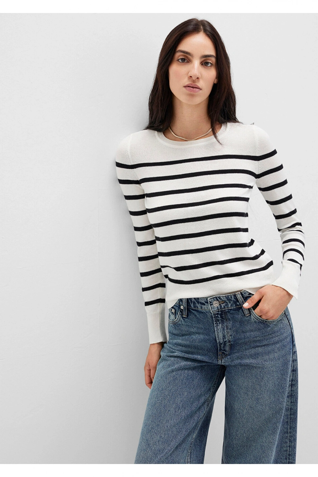 Mavi Bisiklet Yaka Çizgili Siyah Kazak Slim Fit / Dar Kesim