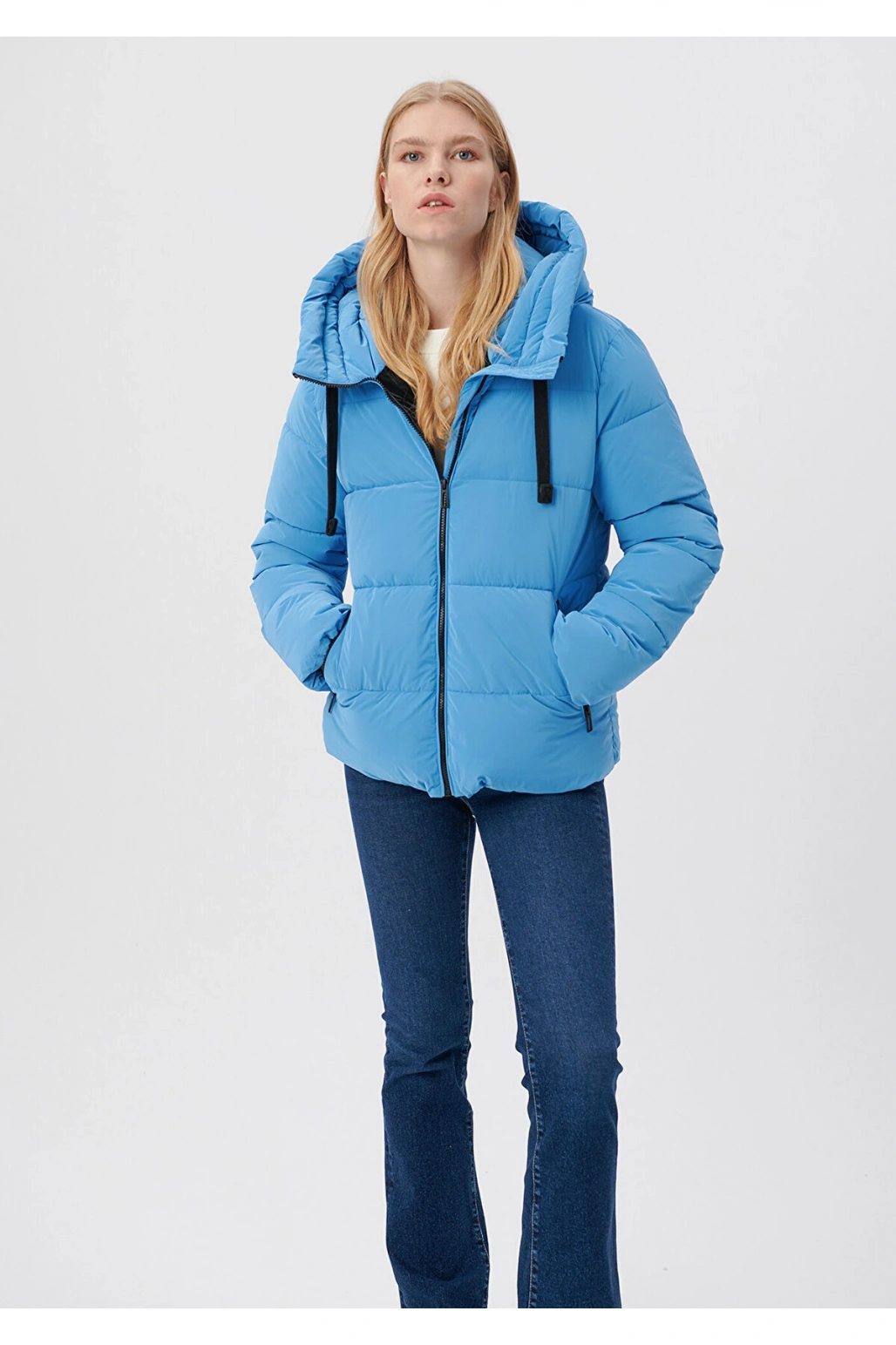 Mavi Kapüşonlu Şişme Mont