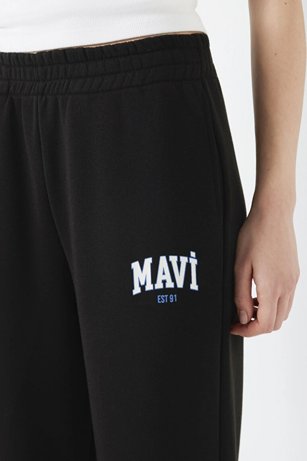 Mavi Logo Baskılı Siyah Eşofman Altı