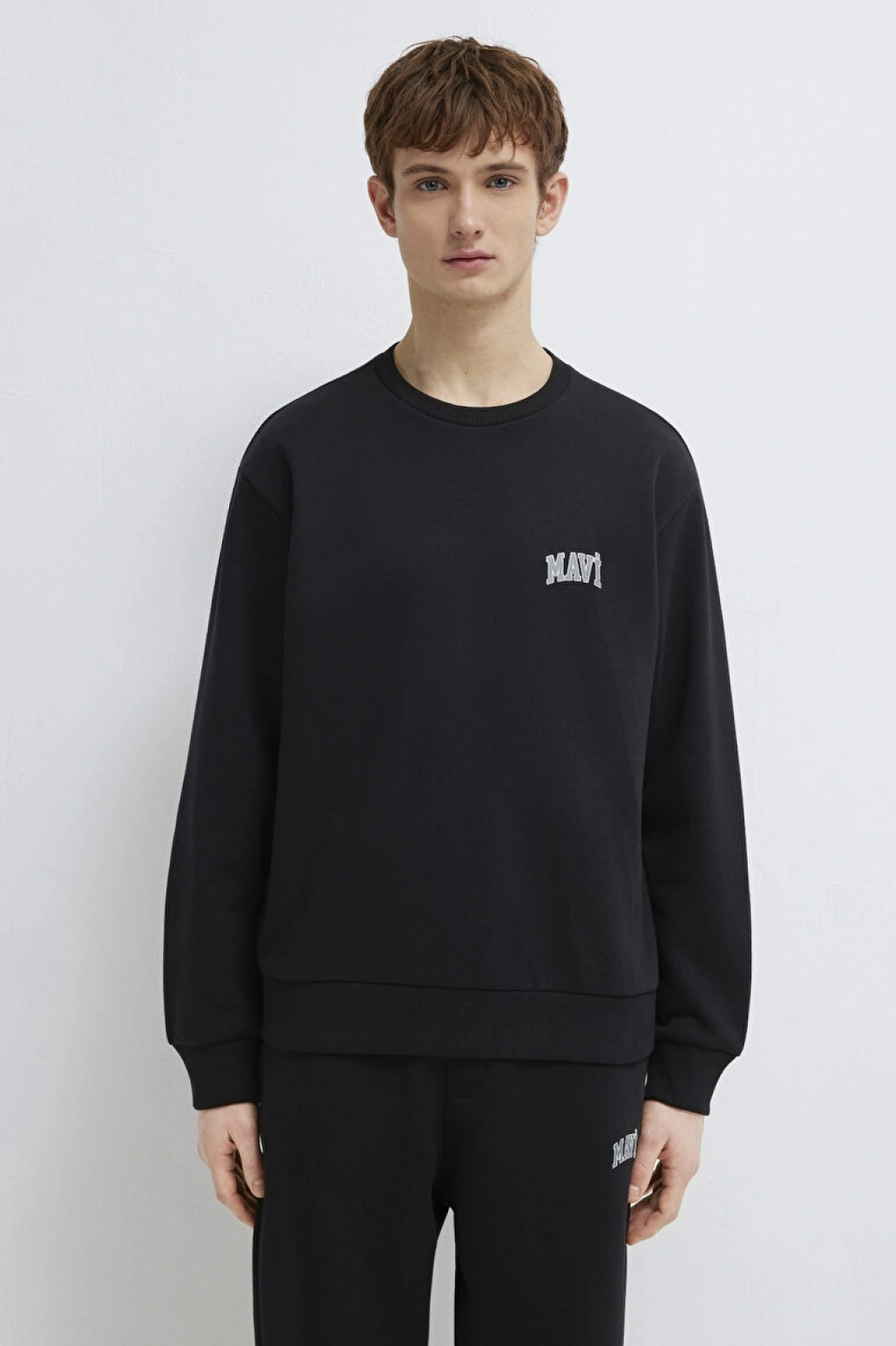 Mavi Logo Baskılı Siyah Sweatshirt