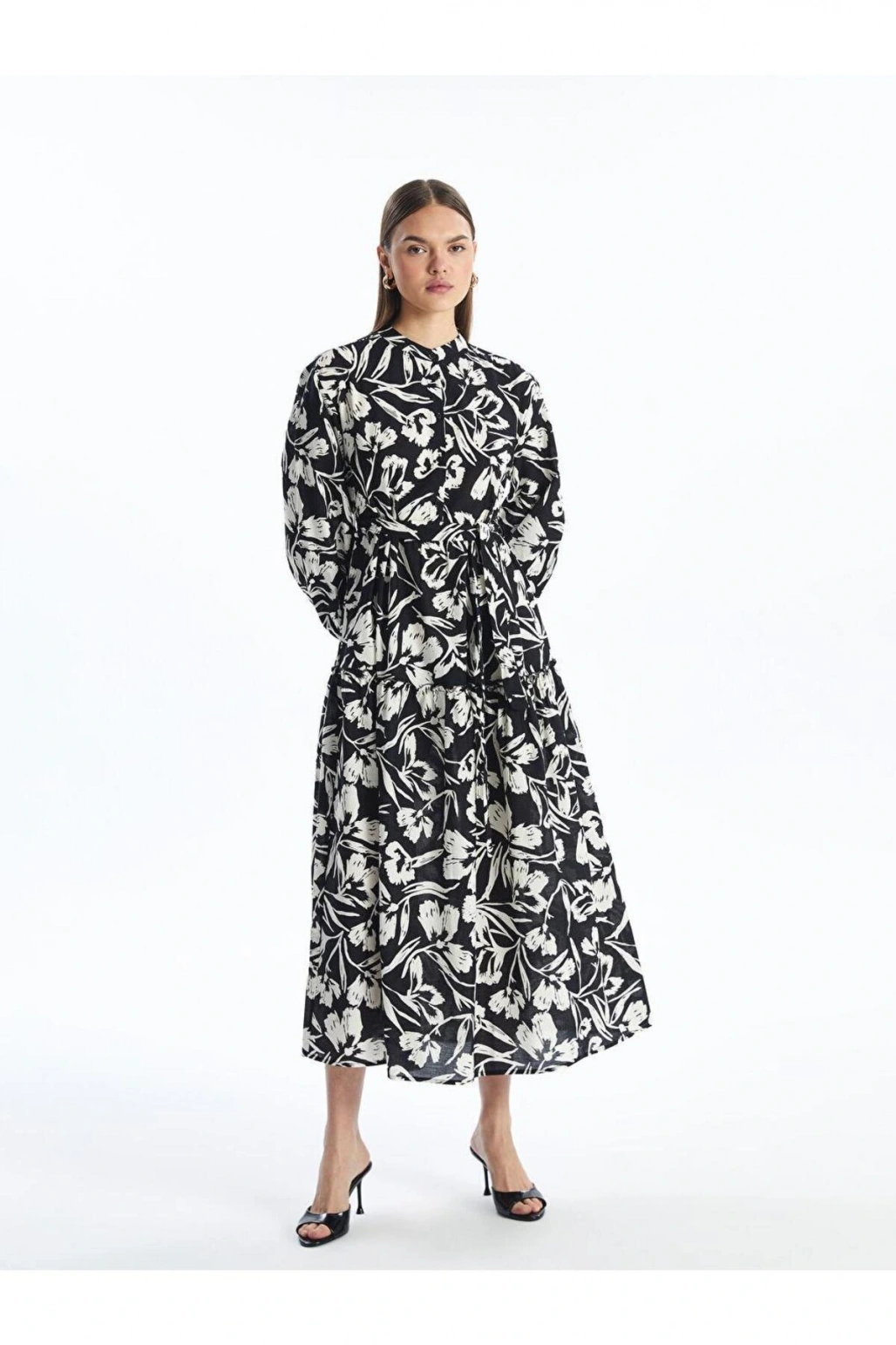 Modest Siyah Hakim Yaka Çiçekli Kadın Elbise