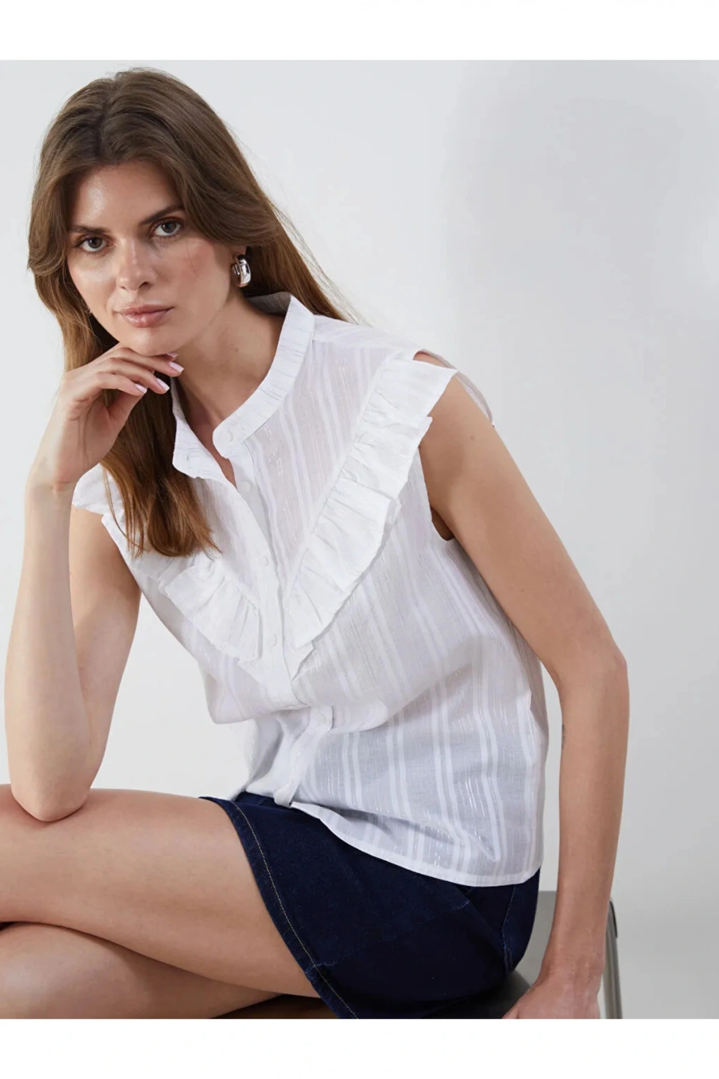 Natuvera Beyaz Hakim Yaka Çizgili Kadın Gömlek