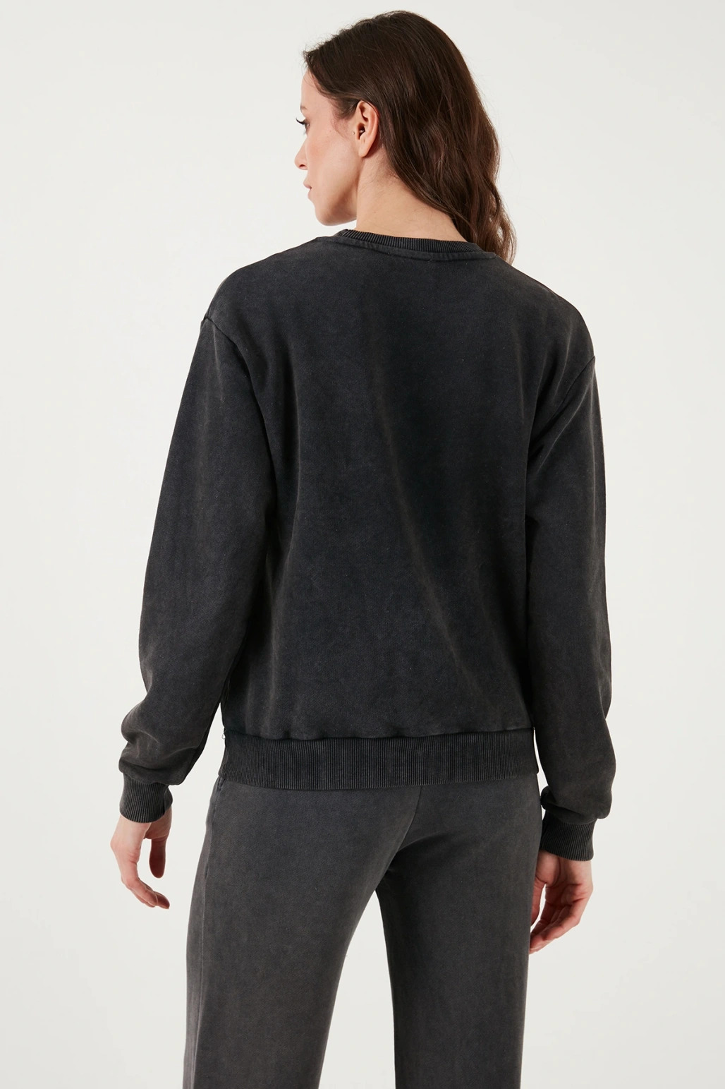 Pamuk Karışımlı Regular Fit Bisiklet Yaka Taşlı Sweat  SWEAT 24K0218K1