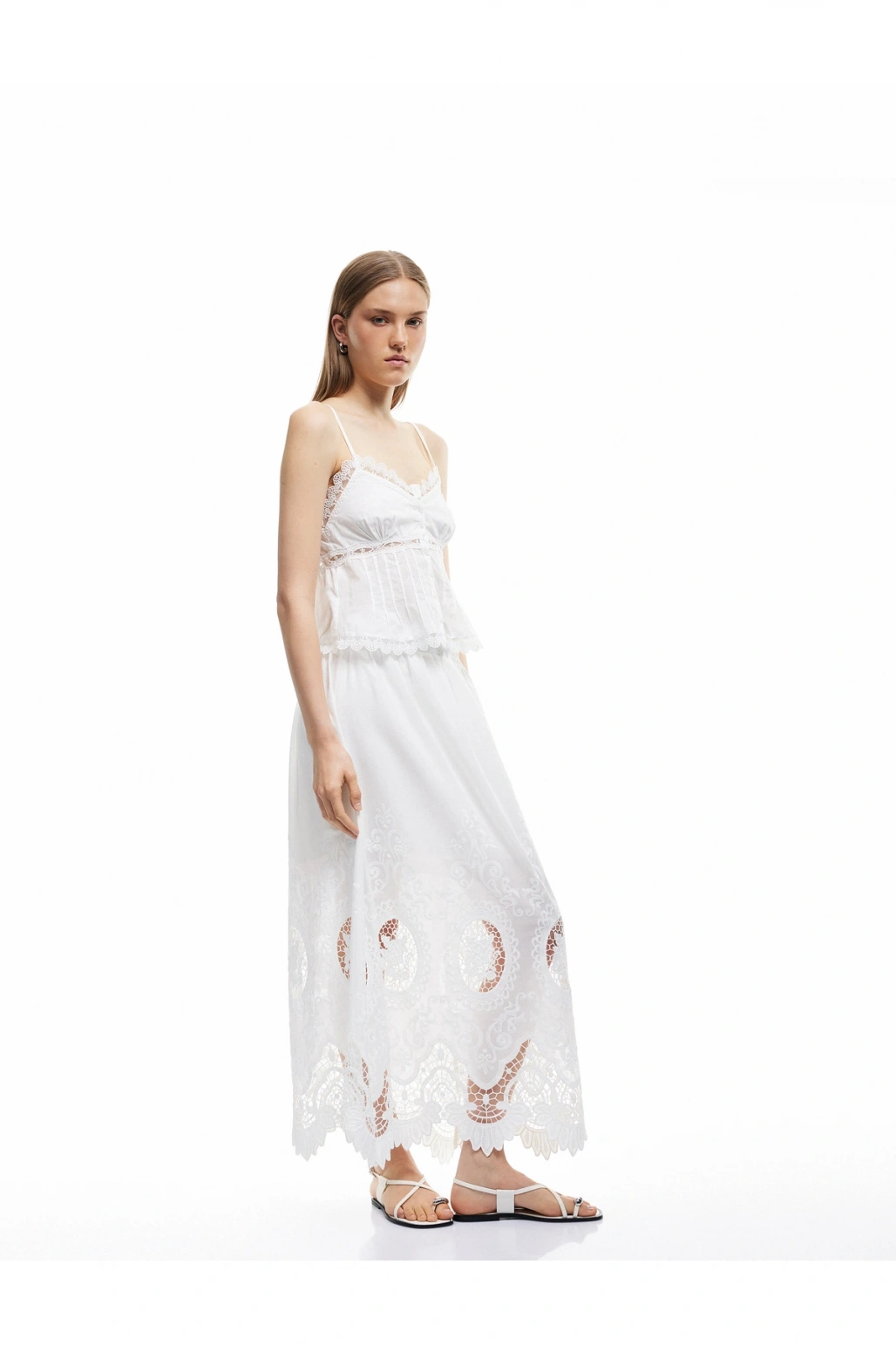 Pamuklu Astarlı Brode Detaylı Fistolu Midi Kloş Etek