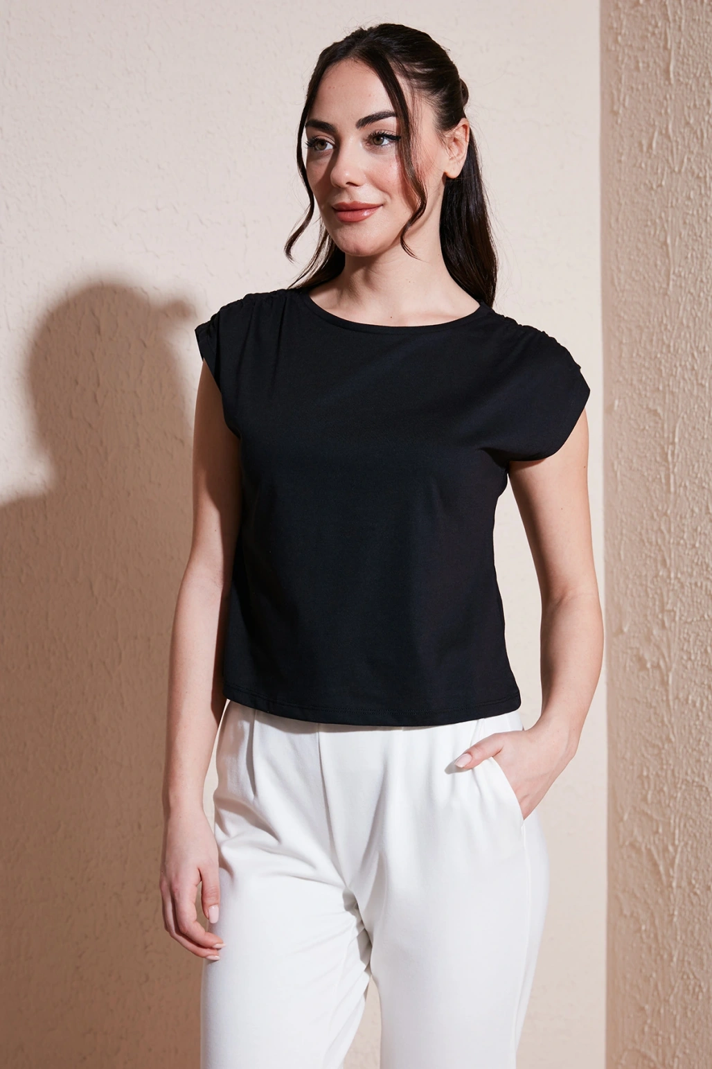 Pamuklu Regular Fit Omuz Büzgülü Bluz  BLUZ 24Y0794K1