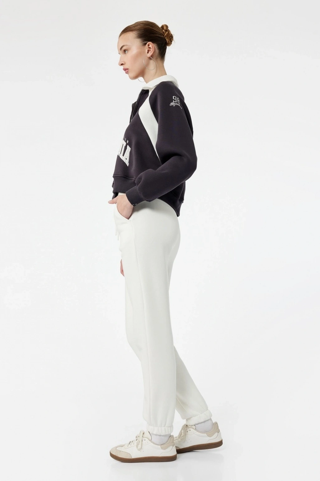 Şardonlu Cepli Beli Bağcıklı Rahat Kalıp Jogger Eşofman Altı