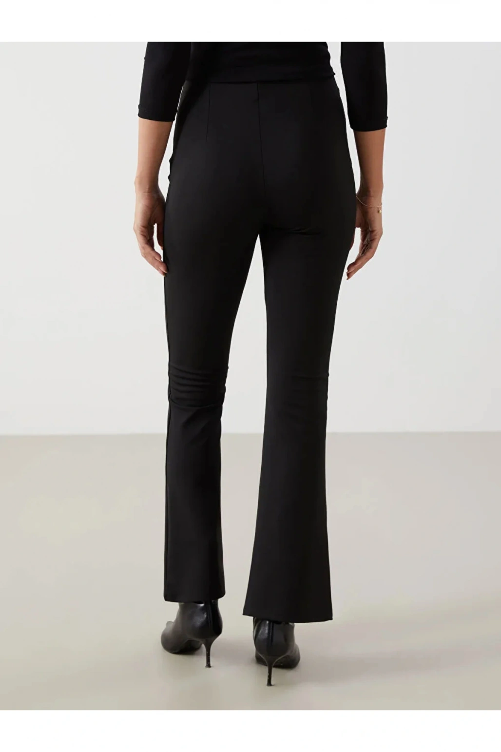 Siyah Ekstra Dar Fit İspanyol Paça Kadın Pantolon