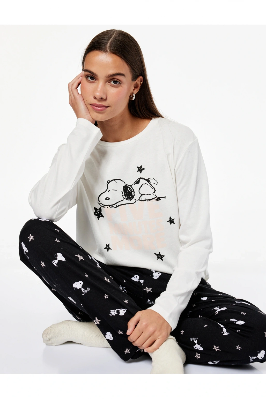 Snoopy Baskılı Lisanslı Uzun Kollu Bisiklet Yaka Pamuklu Pijama Takımı